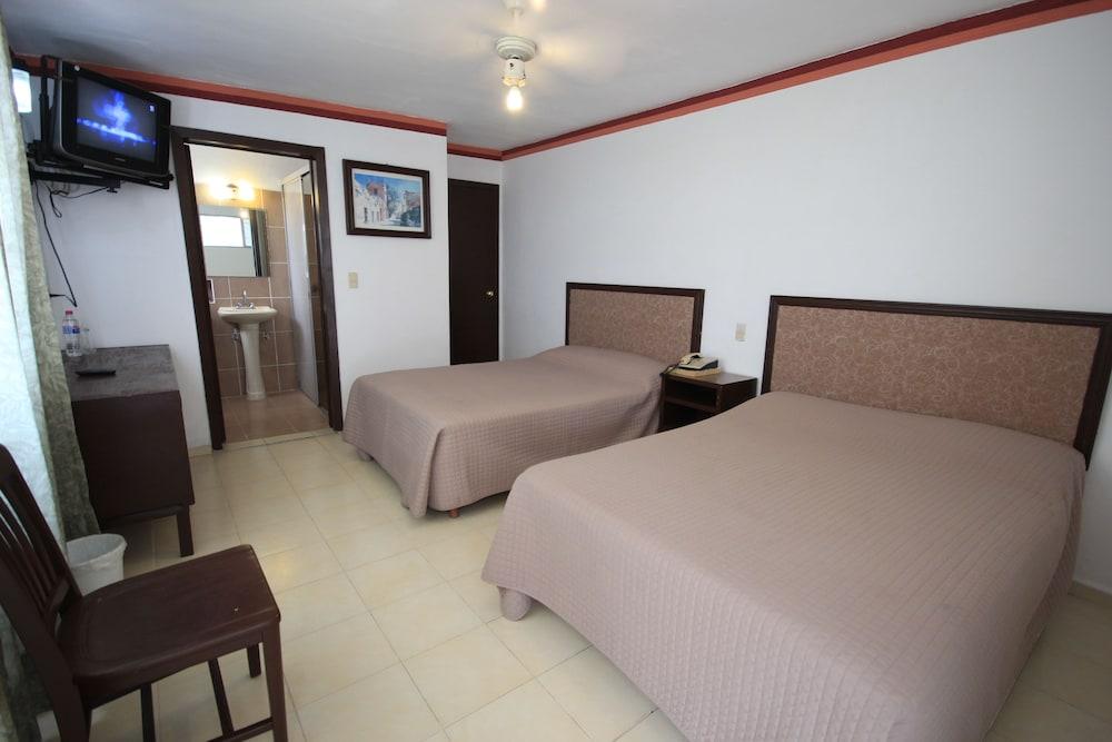 Capital O Gran Hotel Campestre Celaya  Ngoại thất bức ảnh