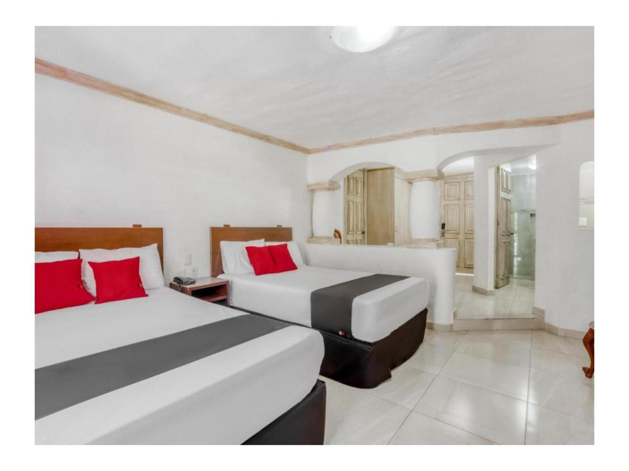 Capital O Gran Hotel Campestre Celaya  Ngoại thất bức ảnh