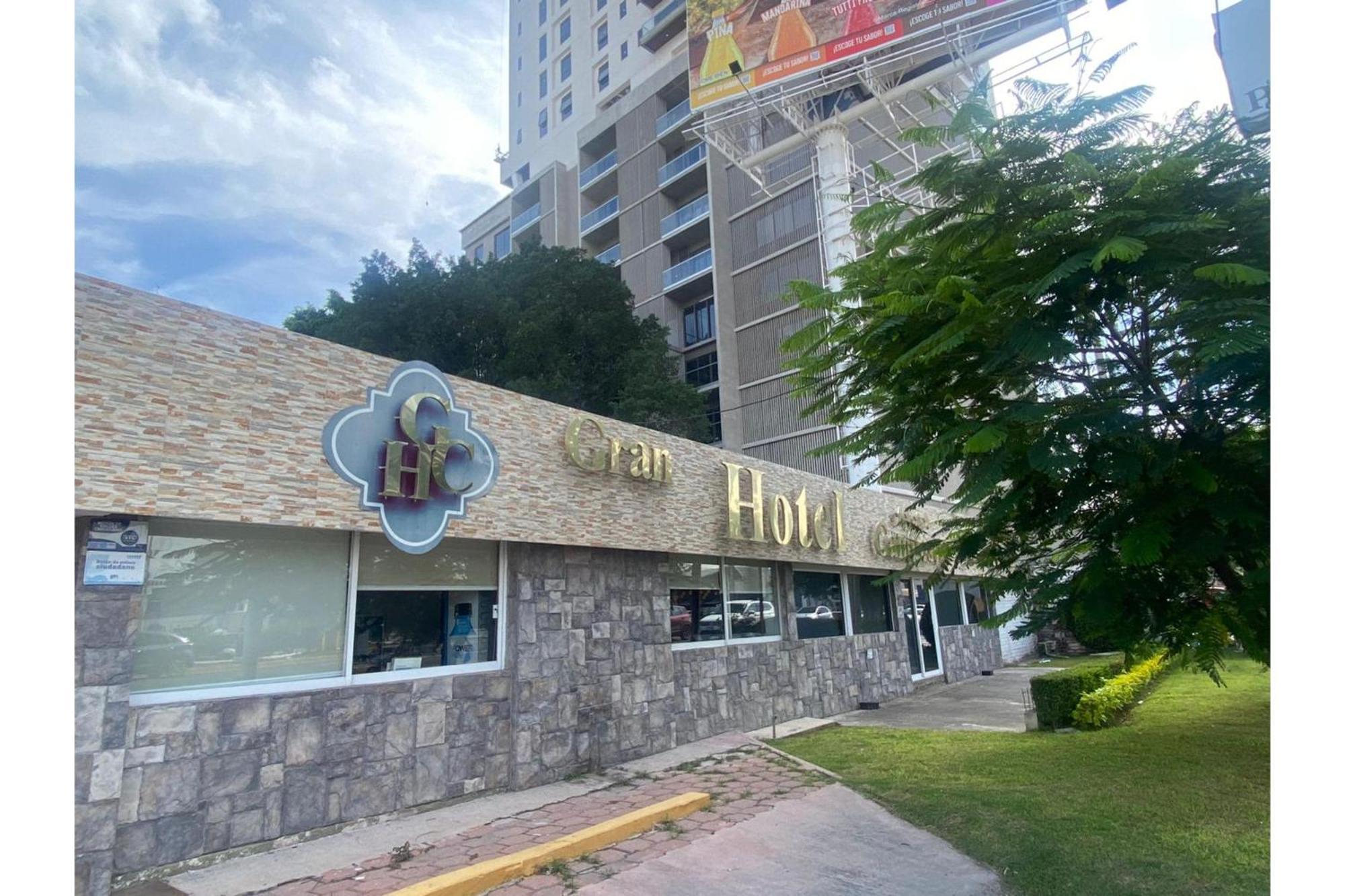 Capital O Gran Hotel Campestre Celaya  Ngoại thất bức ảnh