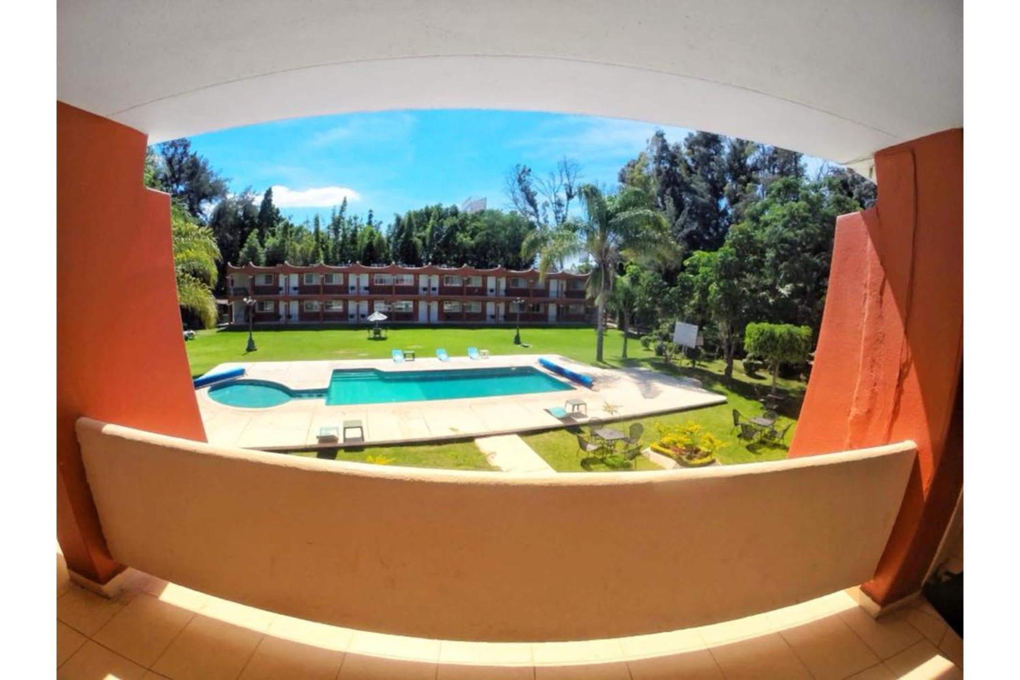 Capital O Gran Hotel Campestre Celaya  Ngoại thất bức ảnh