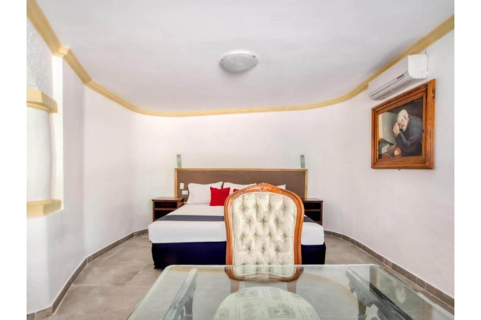 Capital O Gran Hotel Campestre Celaya  Ngoại thất bức ảnh