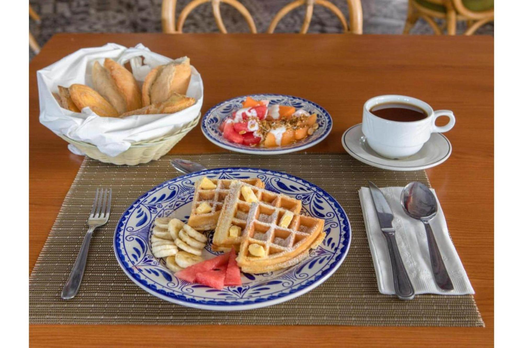 Capital O Gran Hotel Campestre Celaya  Ngoại thất bức ảnh