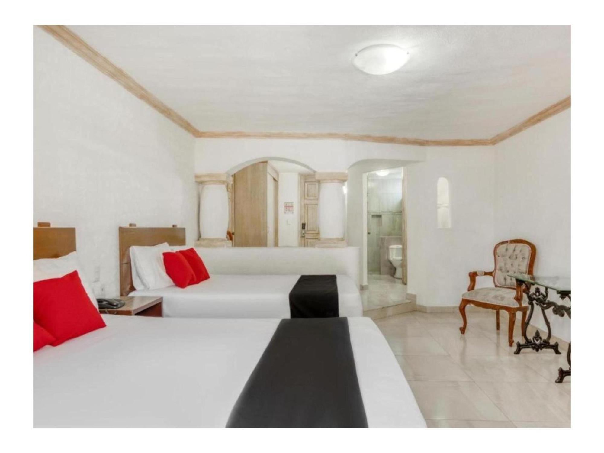 Capital O Gran Hotel Campestre Celaya  Ngoại thất bức ảnh